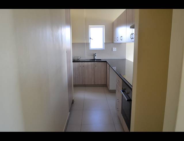 2 BEDROOM APARTMENT TO LET IN STRAND NORTH